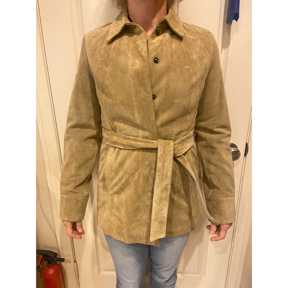 Banana Republic 100% suede jacket w/ snaps and tie